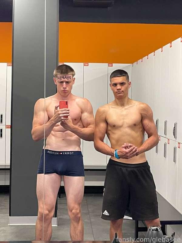 WITH MY FRIEND 😏🤯 IF YOU WANT MORE CONTENT WRITE ME 