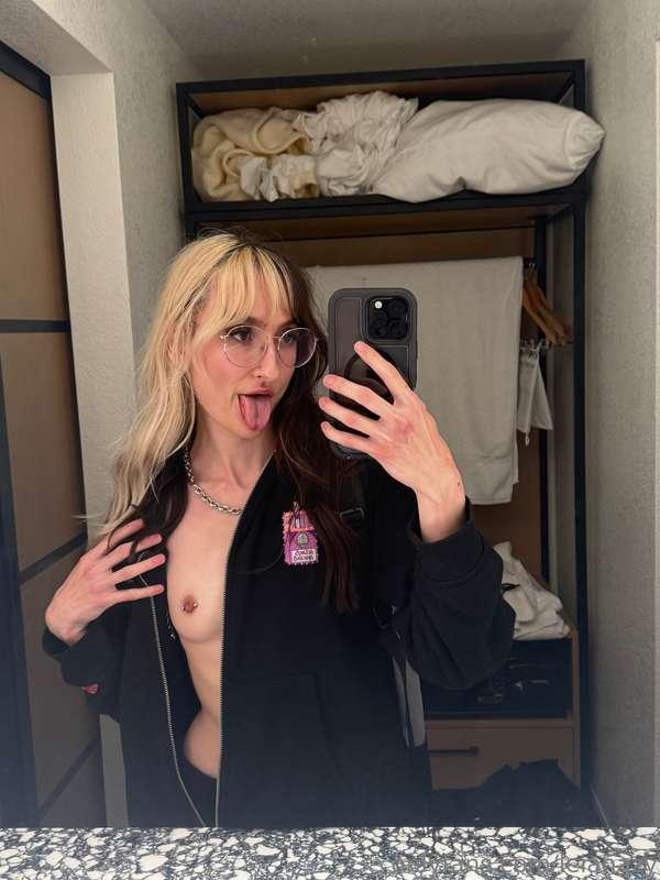 leiahazy image #0