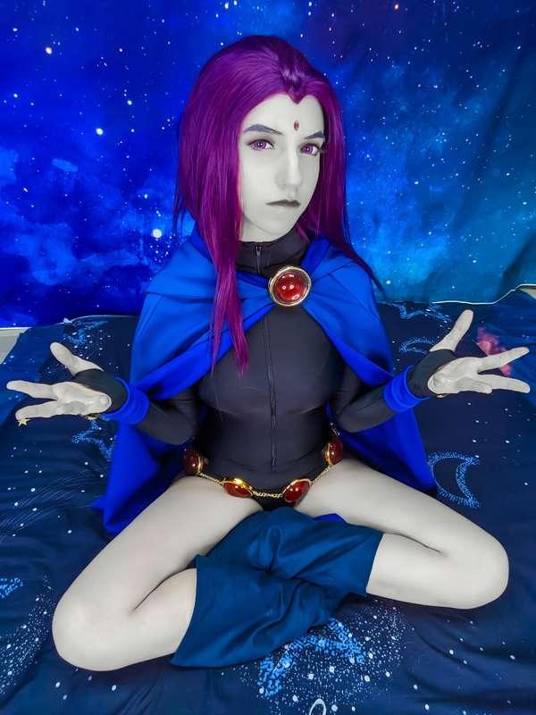 Raven DC selfie preview