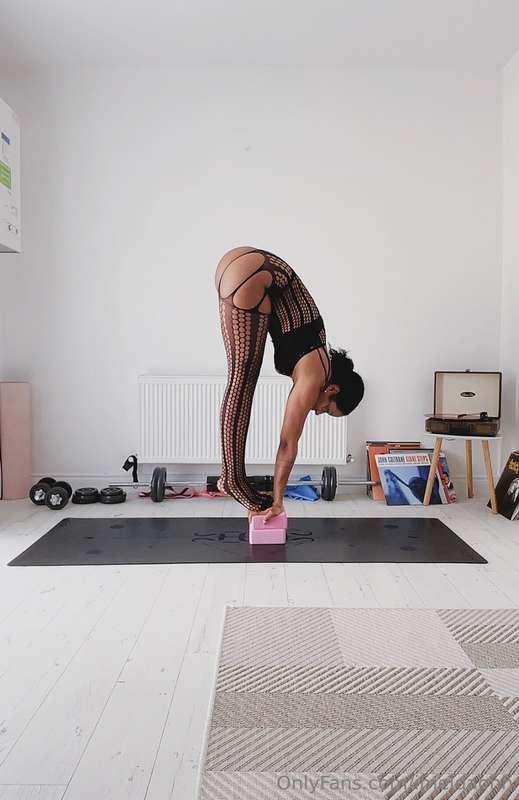 Uttanasana pose variation