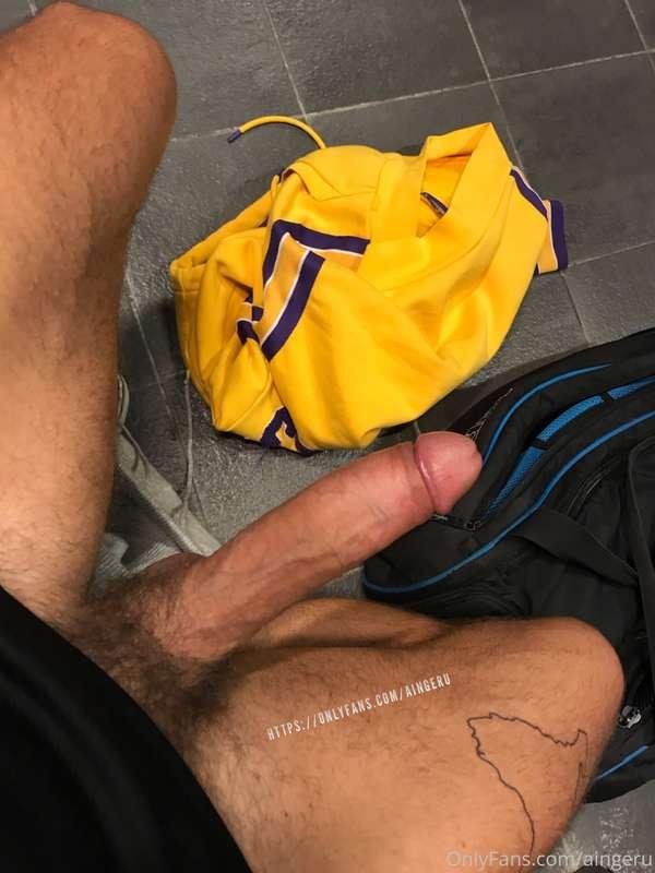 Shower and done with the workout 😈🍆