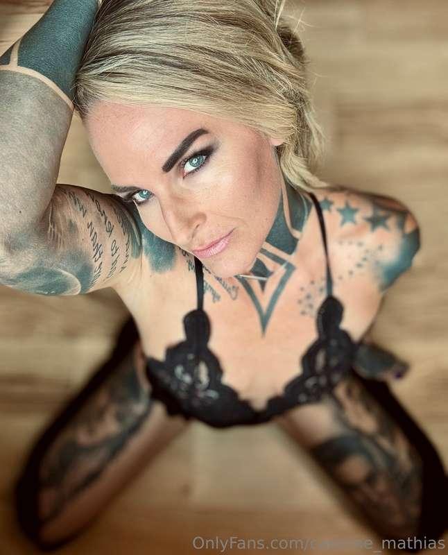 In your DMs now 👅