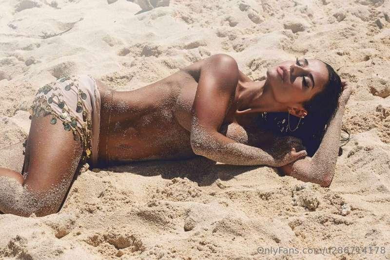 I love being in the sun... and you? In the DM we talk☀️