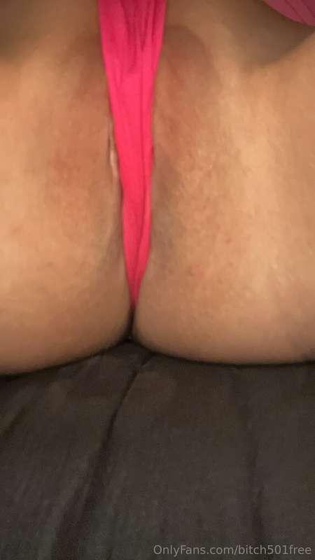 ITS MY BIRTHDAY!! Gonna go live in 4 hours I gotta bake a ca..