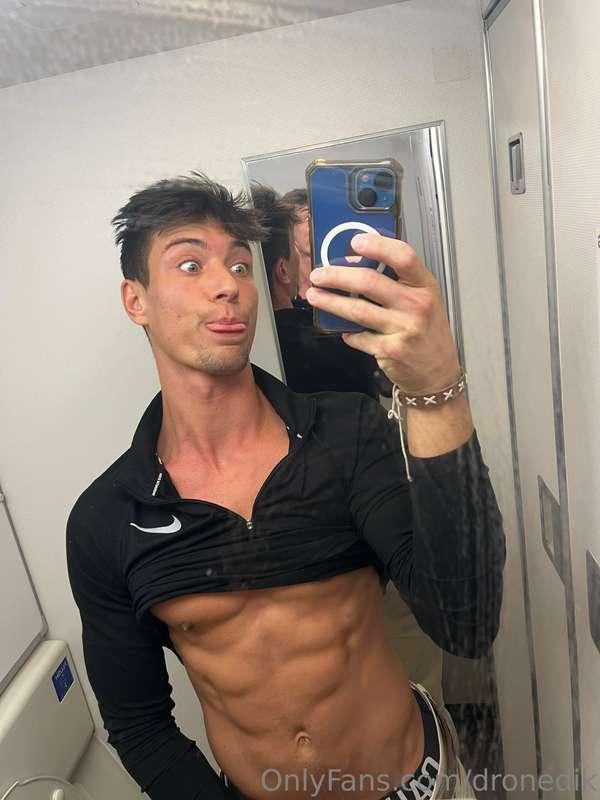 Wanna join the mile high club with me?😏 too bad these bathro..