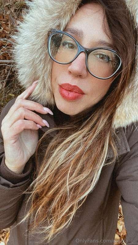 I love winter ❄️❄️ Chat with me and a hot chocolate☕