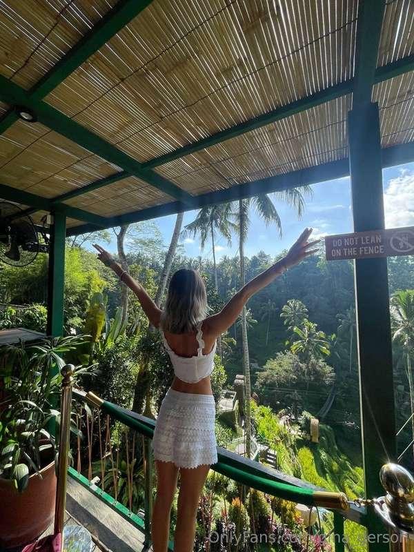 Just enjoy the beautiful jungle and beautiful me🍀💗