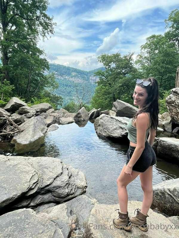 Love the waterfall 😍