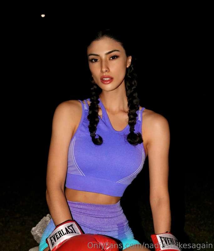 Happy Monday 🥊💜 I had a great reset this weekend so I am rea..