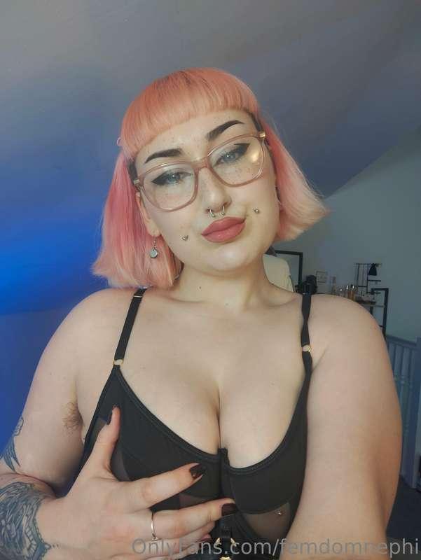 Swipe to see me take it off ....