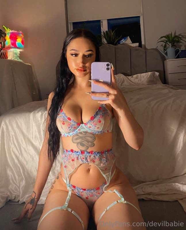 My moans get louder when I’m dripping💦