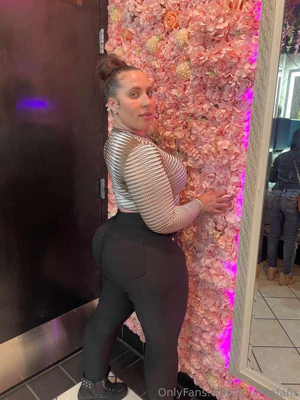 Stretchy enough to work out in. Tight enough to ruin your fo..