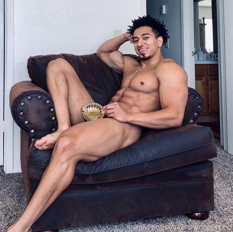 I bet you can’t wait for Autumn to watch this leaf fall.🤭😂🍆🍁..