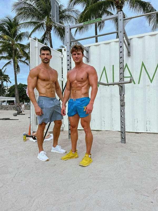 Your two favorite daddy’s 😛 (@ Dominic Calvani)

Check your ..