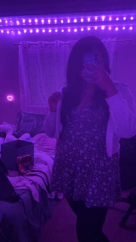 never sure what to wear out to the bars >.<