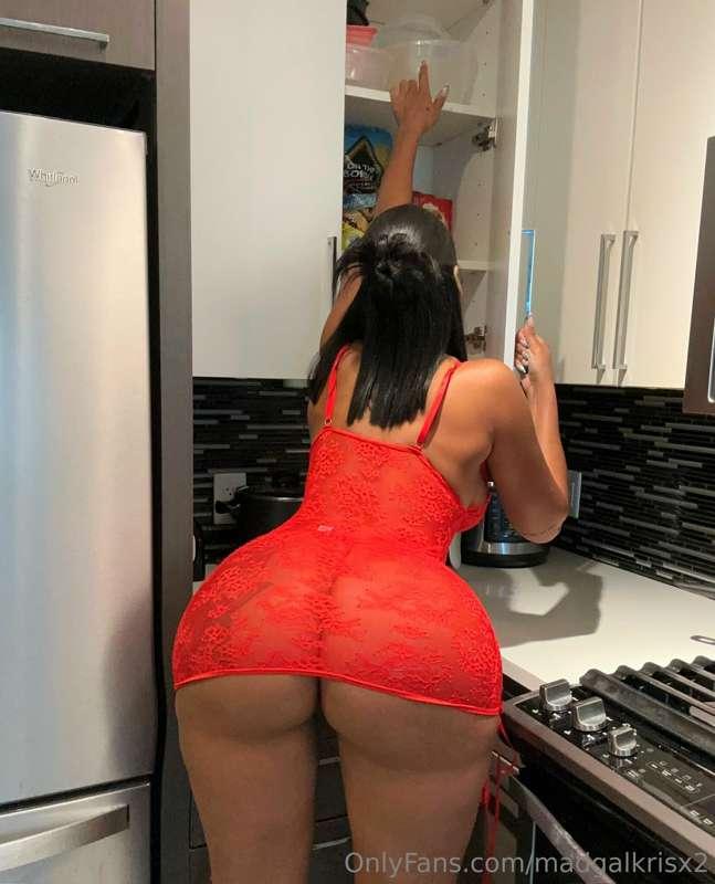 could realllly use some help daddy 😏🍆💦