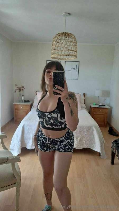 Quick survey: Should I do a gym content? 🙈💦