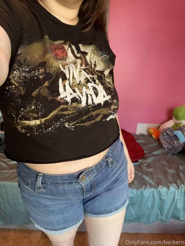 Turned my old Coldplay tour shirt that’s had a hole in the s..