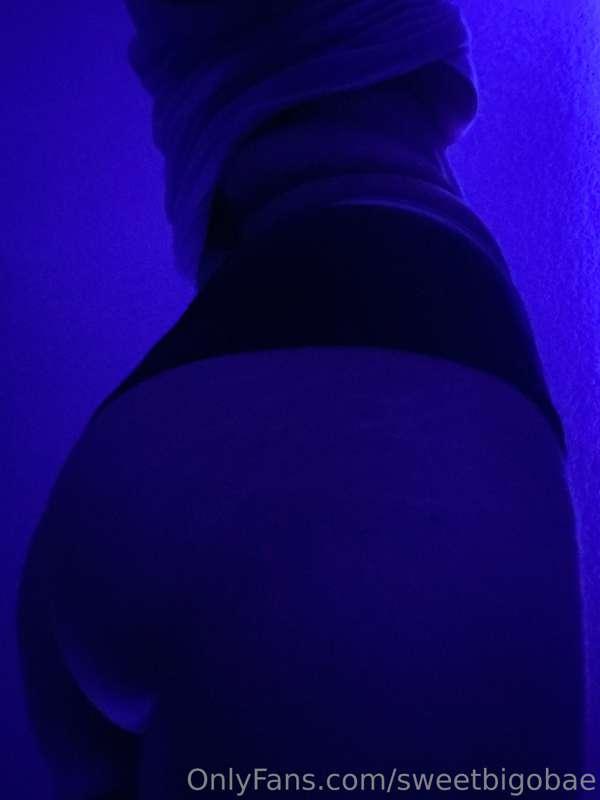 Enjoy the rolls and partial tit 😏 if you haven’t unlocked an..