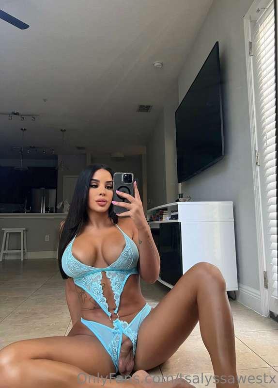 Wanna cum? My bestie is having a $5 sale, don’t miss out! 😈
..
