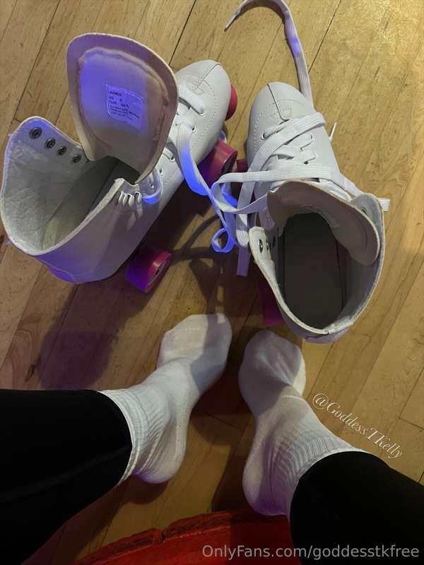 I had a blast skating last night! Who wants to sniff my swea..