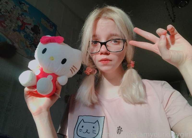 iamyourkittygirl image #2