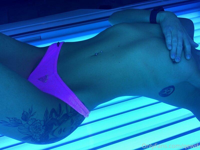 I rly wish I didn’t get so much satisfaction out of tanning ..