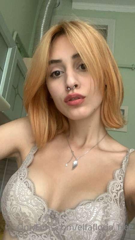 who wants a collection of my private photos?🔥💔😋🥵please write..
