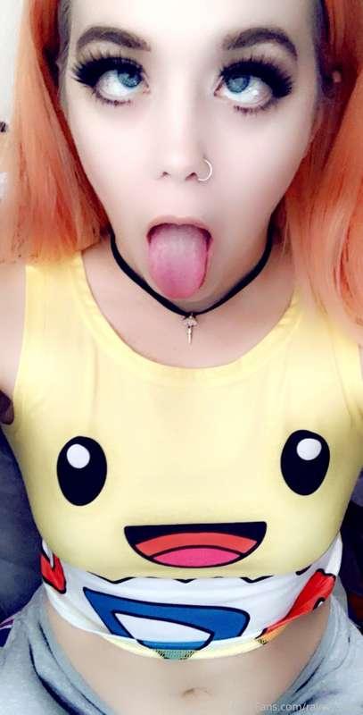 Togepi and trackies and the cutest face tbh ✌🏻