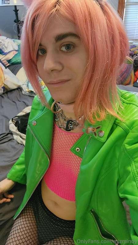 Here's a bunch of pics of me trying stuff on for Saturday ni..