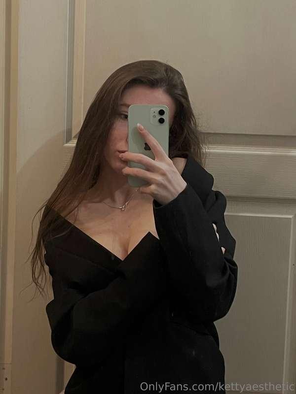 Check to open the jacket 🤍