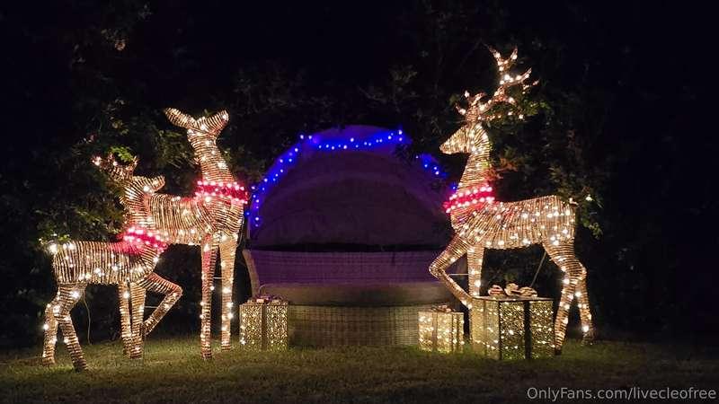 Merry Chrismas My PervertsCome under me and let me bless you..