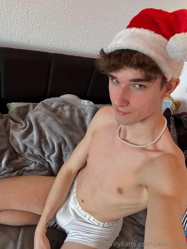 It's 1st of December and we start with a "slightly" christma..
