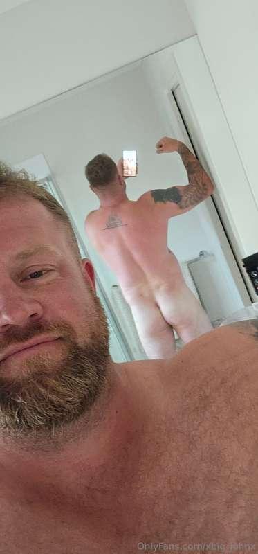 Cheeky 🍑😉