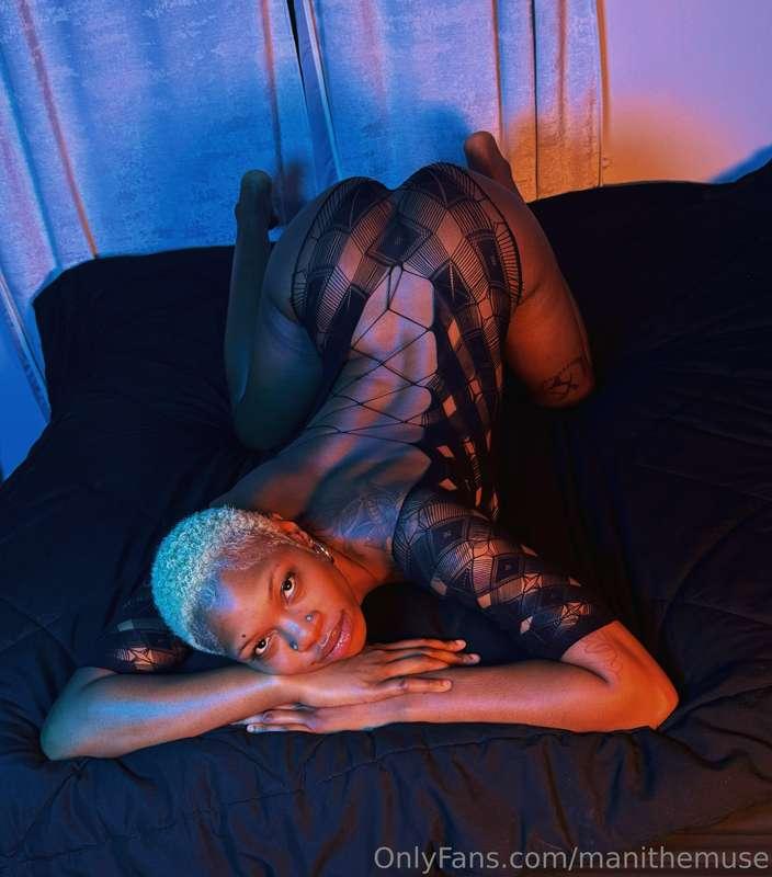 Don’t you want to come get behind me? 👀😈😏 Rate my arch on a ..