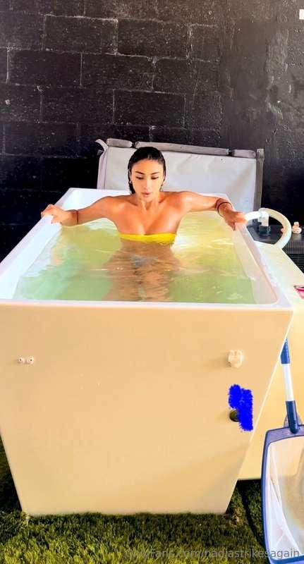 Happy 🐫 day!! Come take a dip with me? 😝💧❄️ Taking a plunge ..