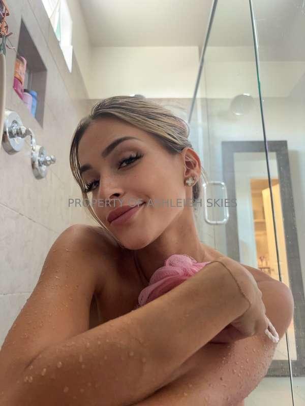 Shower timeee who’s joining? 💦 