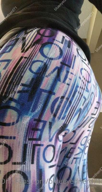 Hump day 🍑