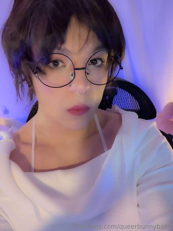 Streaming now on twitch Pregame before the lewd stream Twitc..