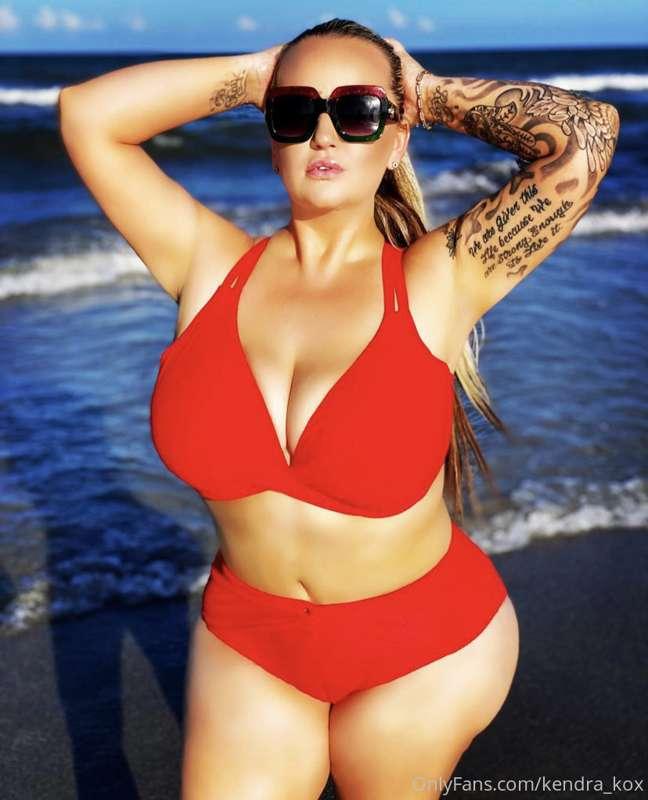 Finally Friday, Let my juicy tits get you ready for whats to..