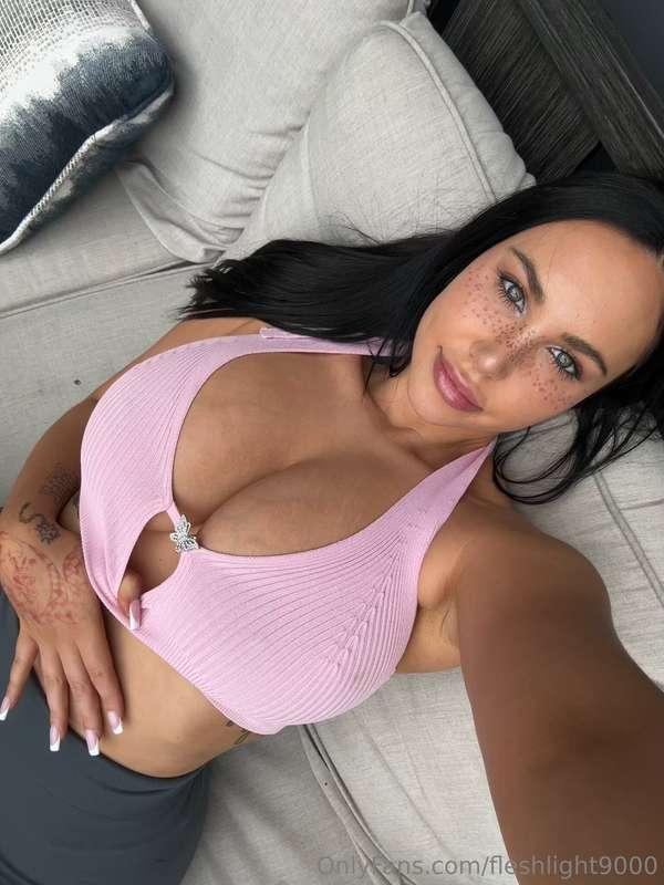 day dreaming about dick 😊 