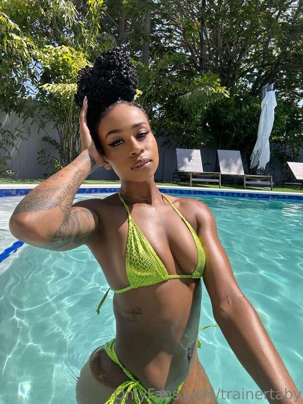 Let’s take a dip💦