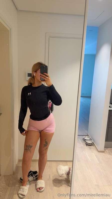 mirellemiau image #0