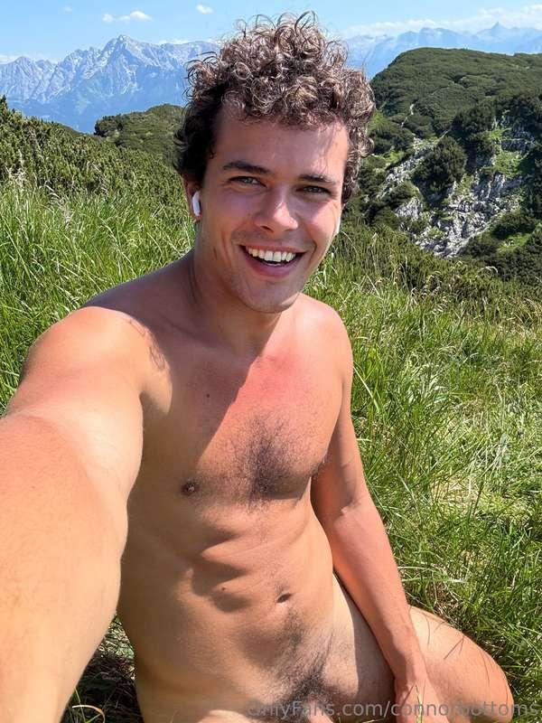 connorbottoms image #1