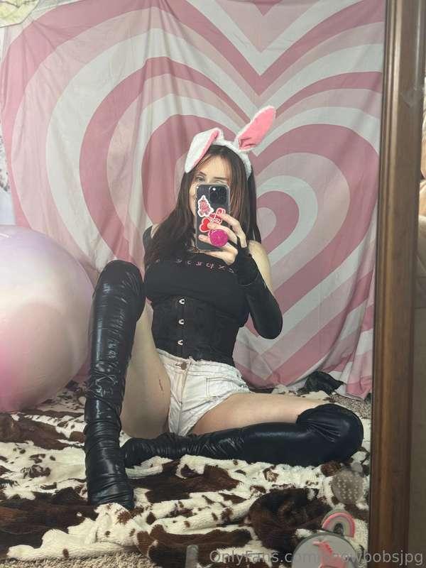 do you like my outfit? I’m making ~SFW~ content for the ~oth..