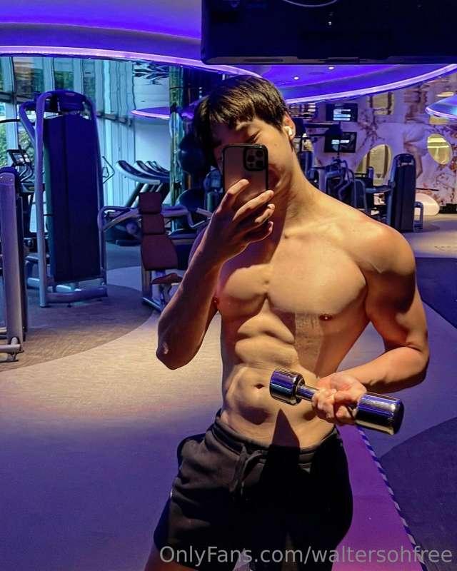 Feeling horny in the gym