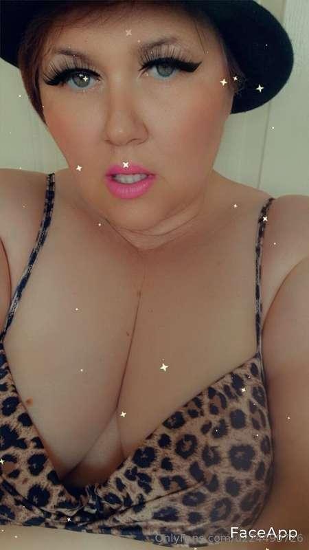 Oh baby I'm sooo horny for u rite now