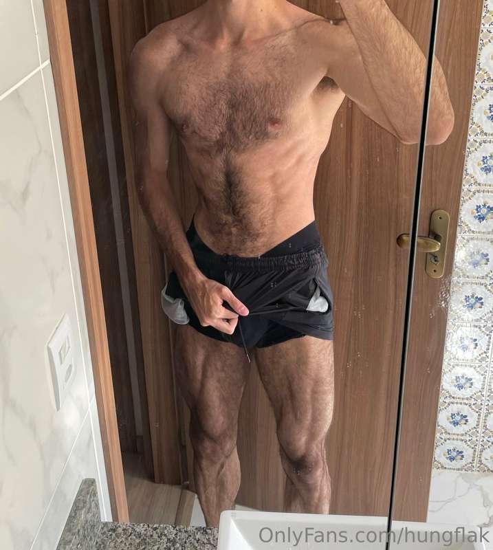 Been some time since I posted a body pic 💪🏻