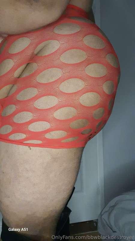 Juicy caramel ass keep gooning ...and licking the screen...😈..
