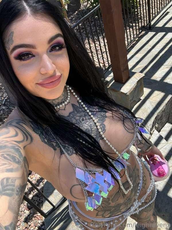 Where are all my little perverts at? 🧎